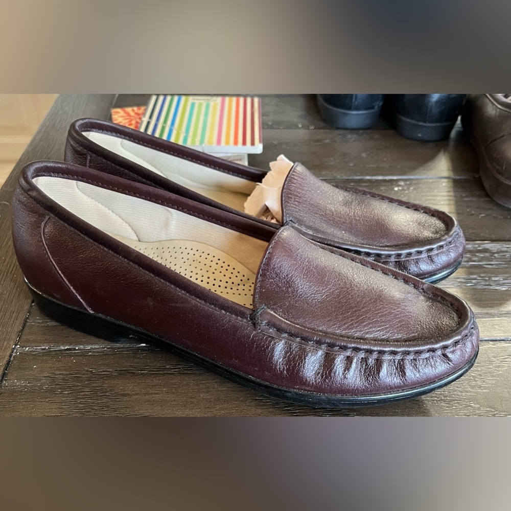 SAS Women’s Brown Loafer 8S